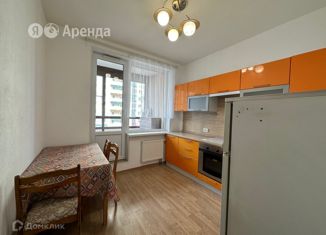 Сдам 1-комнатную квартиру, 36 м2, деревня Кудрово, Европейский проспект, 9к2