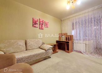 Продается 1-комнатная квартира, 35 м2, Смоленск, улица Рыленкова, 45