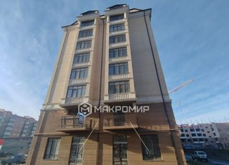 Продается 2-ком. квартира, 87.9 м2, Владикавказ, улица Алихана Гагкаева, 1Б, 19-й микрорайон