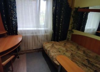 Сдаю 1-ком. квартиру, 12 м2, Великий Новгород, улица Зелинского, 26