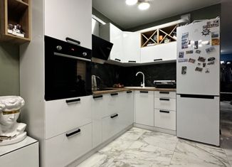 Трехкомнатная квартира на продажу, 70 м2, Ижевск, жилой район Культбаза, улица 40 лет Победы, 75