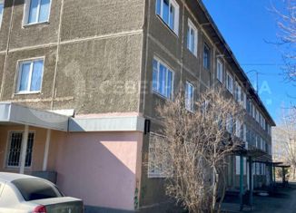 Продаю двухкомнатную квартиру, 46.5 м2, посёлок Цементный, Больничный переулок, 1