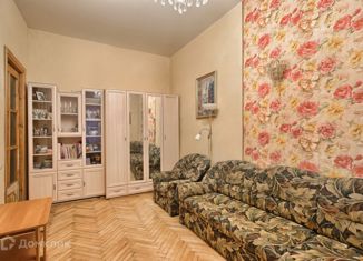 Продается двухкомнатная квартира, 59.5 м2, Санкт-Петербург, метро Спортивная, 4-я линия Васильевского острова, 47