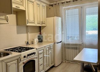 Продаю 2-ком. квартиру, 48.8 м2, Карачаевск, улица Ленина, 38Б