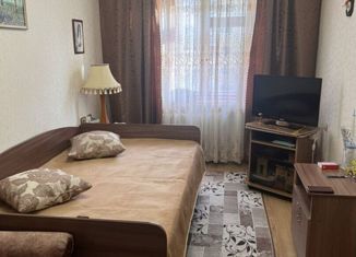 Продам трехкомнатную квартиру, 64 м2, Ставрополь, улица Ашихина, 5, микрорайон № 9