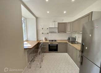 Сдам 2-комнатную квартиру, 62.5 м2, Санкт-Петербург, Нежинская улица, 4, метро Удельная