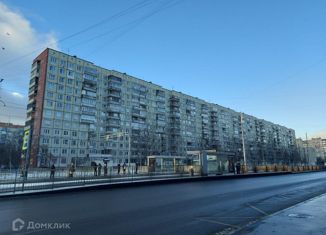 Продаю 3-комнатную квартиру, 61.2 м2, Санкт-Петербург, проспект Наставников, 40к1, проспект Наставников