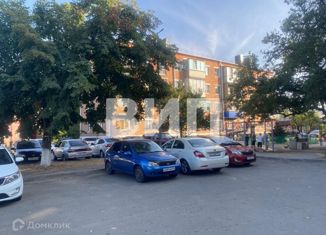 Продам 2-комнатную квартиру, 46 м2, Лабинск, улица Турчанинова, 194