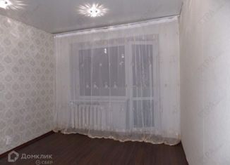 Сдается в аренду 1-комнатная квартира, 33 м2, Челябинск, улица Гагарина, 52