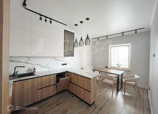 Сдается в аренду 3-ком. квартира, 130 м2, Тюмень, Орловская улица, 58, Калининский округ