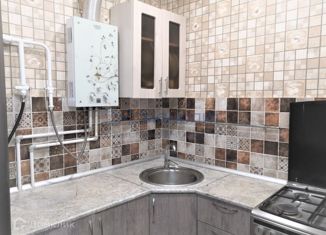 Продам 2-ком. квартиру, 42.8 м2, Нижний Новгород, улица Сестер Рукавишниковых, 18, улица Сестер Рукавишниковых