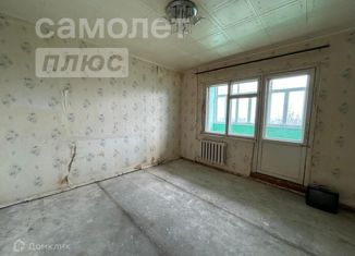 Продажа 3-ком. квартиры, 58.3 м2, Астрахань, улица Адмирала Нахимова, 125