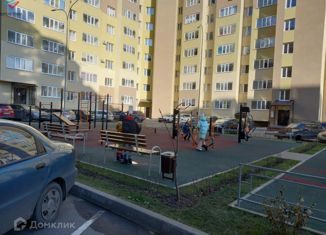 Продам 2-ком. квартиру, 62 м2, Ставрополь, улица Чапаева, 4/1Б, микрорайон № 15