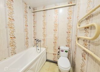 Продаю 1-комнатную квартиру, 30.4 м2, Азнакаево, улица Гагарина, 25