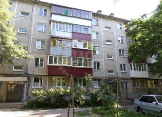 Продается 4-комнатная квартира, 61.1 м2, Курская область, улица Димитрова, 93