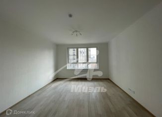 Продам 2-ком. квартиру, 65 м2, Москва, Осташковская улица, 9к2, Осташковская улица