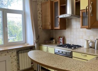 Сдам в аренду 3-ком. квартиру, 73 м2, Пермь, улица Мира, 102А