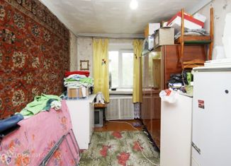 Продам 2-комнатную квартиру, 43 м2, Омск, Иртышская набережная, 20