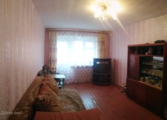 Сдам в аренду двухкомнатную квартиру, 45 м2, Зеленодольск, улица Гоголя, 36