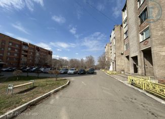 Продажа трехкомнатной квартиры, 62.2 м2, Абакан, улица Комарова, 28
