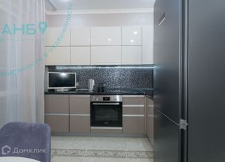 Продам 4-комнатную квартиру, 70.7 м2, Новосибирск, улица Ясный Берег, 11, улица Ясный Берег