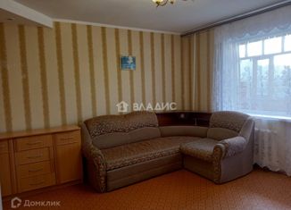 Сдача в аренду 3-комнатной квартиры, 65 м2, Тюменская область, 10-й микрорайон, 44