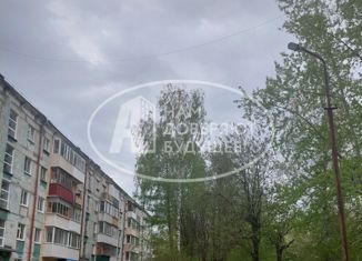 Продаю 3-ком. квартиру, 63.8 м2, Лысьва, улица Бурылова, 7