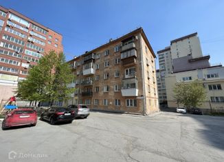 Продам 2-ком. квартиру, 45 м2, Екатеринбург, улица Сакко и Ванцетти, 111А, улица Сакко и Ванцетти