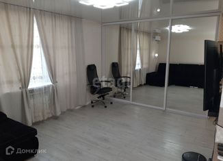 Продам квартиру студию, 34.1 м2, посёлок городского типа Новоозёрное, улица Героев-Десантников, 5