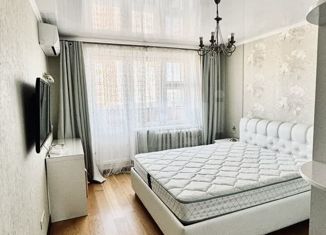 Сдача в аренду 3-ком. квартиры, 90 м2, Тюменская область, улица Николая Семёнова, 29к2