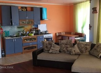 Продам 2-комнатную квартиру, 107.9 м2, Ейск, улица Свободы, 38/1