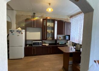 Продается комната, 27.5 м2, Углич, микрорайон Солнечный, 5