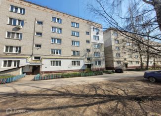 Продаю 3-ком. квартиру, 57 м2, посёлок Путёвка, улица Строителей, 19