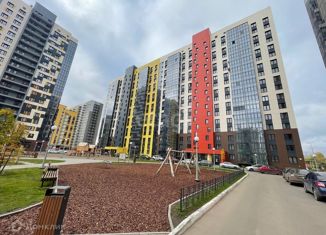 Трехкомнатная квартира на продажу, 73.4 м2, Казань, ЖК Светлая Долина, улица Александра Курынова