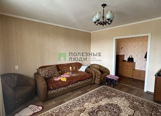 Трехкомнатная квартира на продажу, 64 м2, Курган, улица Белинского, 20