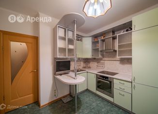 2-комнатная квартира в аренду, 55.8 м2, Москва, улица Винокурова, 2