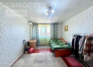 Продается двухкомнатная квартира, 54.6 м2, Приморско-Ахтарск, улица 50 лет Октября, 124