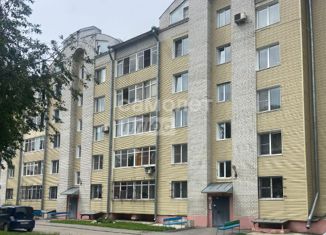 Продается 2-ком. квартира, 83 м2, Барнаул, Водопроводная улица, 115А