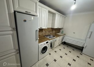 Продается 2-комнатная квартира, 67 м2, Махачкала, улица Строителей КОРа, 6