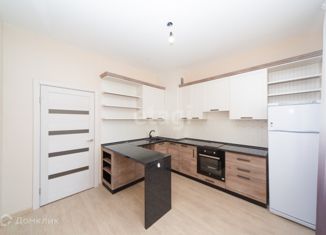 Продаю однокомнатную квартиру, 46.7 м2, Нижневартовск, улица Строителей, 20А