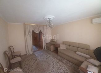 Продаю 2-комнатную квартиру, 64 м2, Назрань, проспект Идриса Базоркина, 80