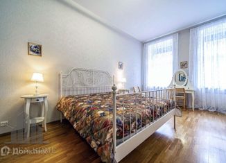 3-комнатная квартира в аренду, 127 м2, Санкт-Петербург, Фурштатская улица, 14