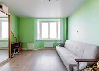 Продается 2-комнатная квартира, 55 м2, Санкт-Петербург, улица Орджоникидзе, 52, метро Звёздная