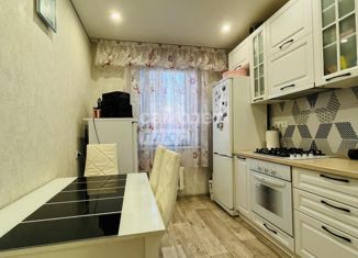 Продажа 2-комнатной квартиры, 52.2 м2, Татарстан, улица Хади Такташа, 2