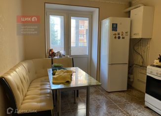 Продам 3-ком. квартиру, 81 м2, Рязанская область, Вишнёвая улица, 21