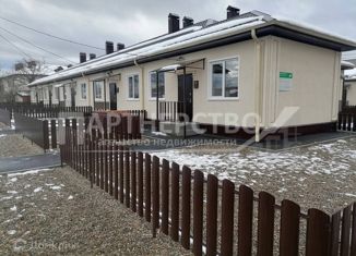 Продам 4-ком. квартиру, 77 м2, поселок городского типа Ильский, улица Свердлова, 149