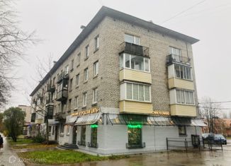 Продается 2-комнатная квартира, 41 м2, Ленинградская область, улица Калинина, 19