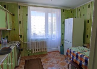 Двухкомнатная квартира на продажу, 54 м2, поселок городского типа Нижнегорский, улица Гагарина, 3