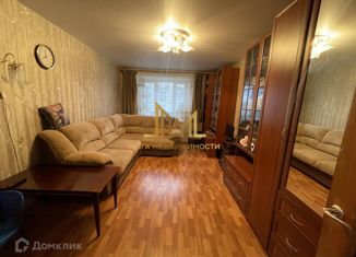 Продаю трехкомнатную квартиру, 66 м2, Санкт-Петербург, Богатырский проспект, 8