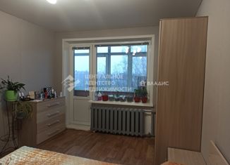 Продаю двухкомнатную квартиру, 49 м2, Рыбное, Электротяговая улица, 14